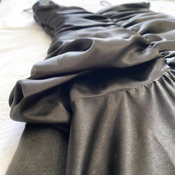 JUNO  BLACK SATIN CINCHED SLEEVELESS EVENING GOWN DRESS - XS - Picture 6 of 8